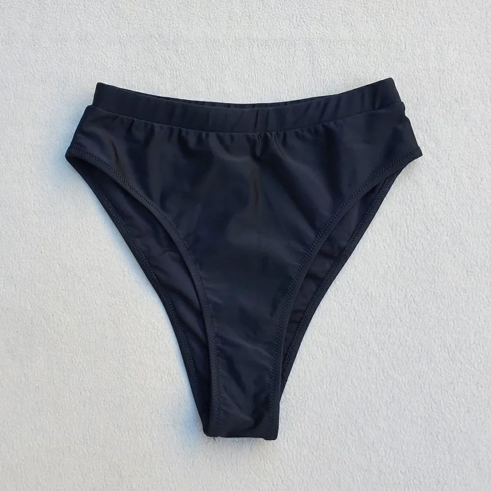 NWOT High cut cheeky black bikini bottoms